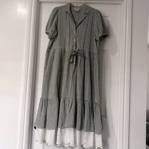 Gingham dress with pockets